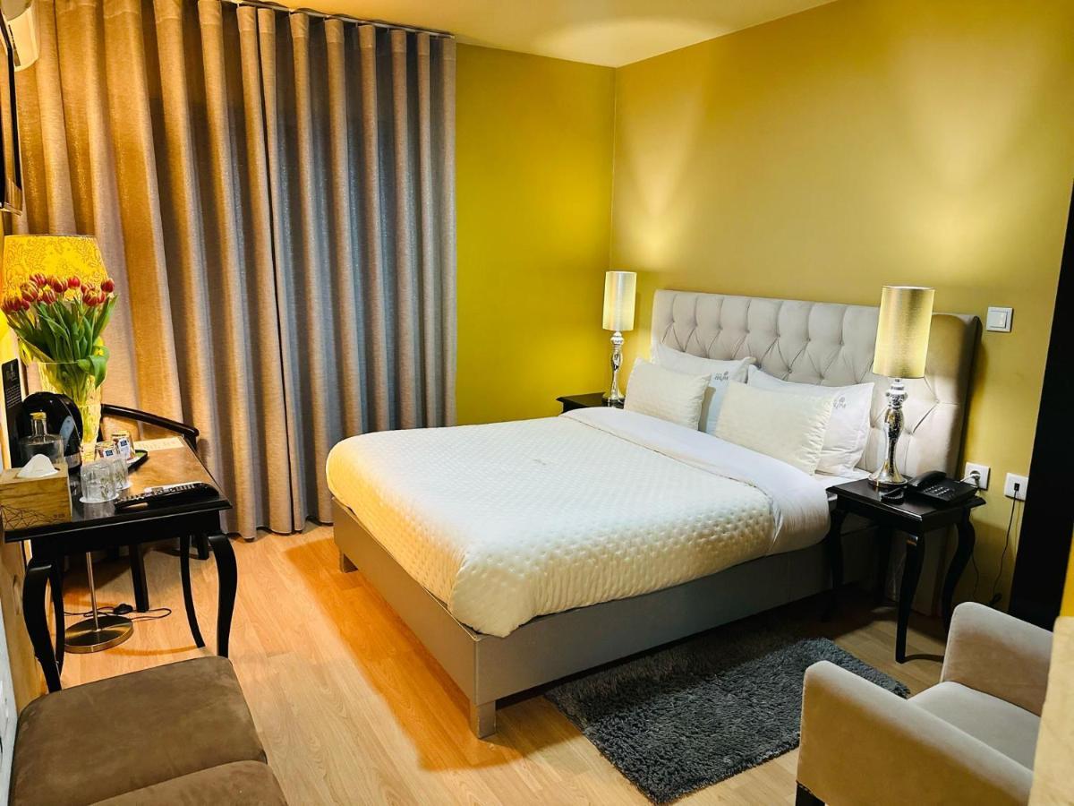 Hotel Tulipa Braganca Ngoại thất bức ảnh